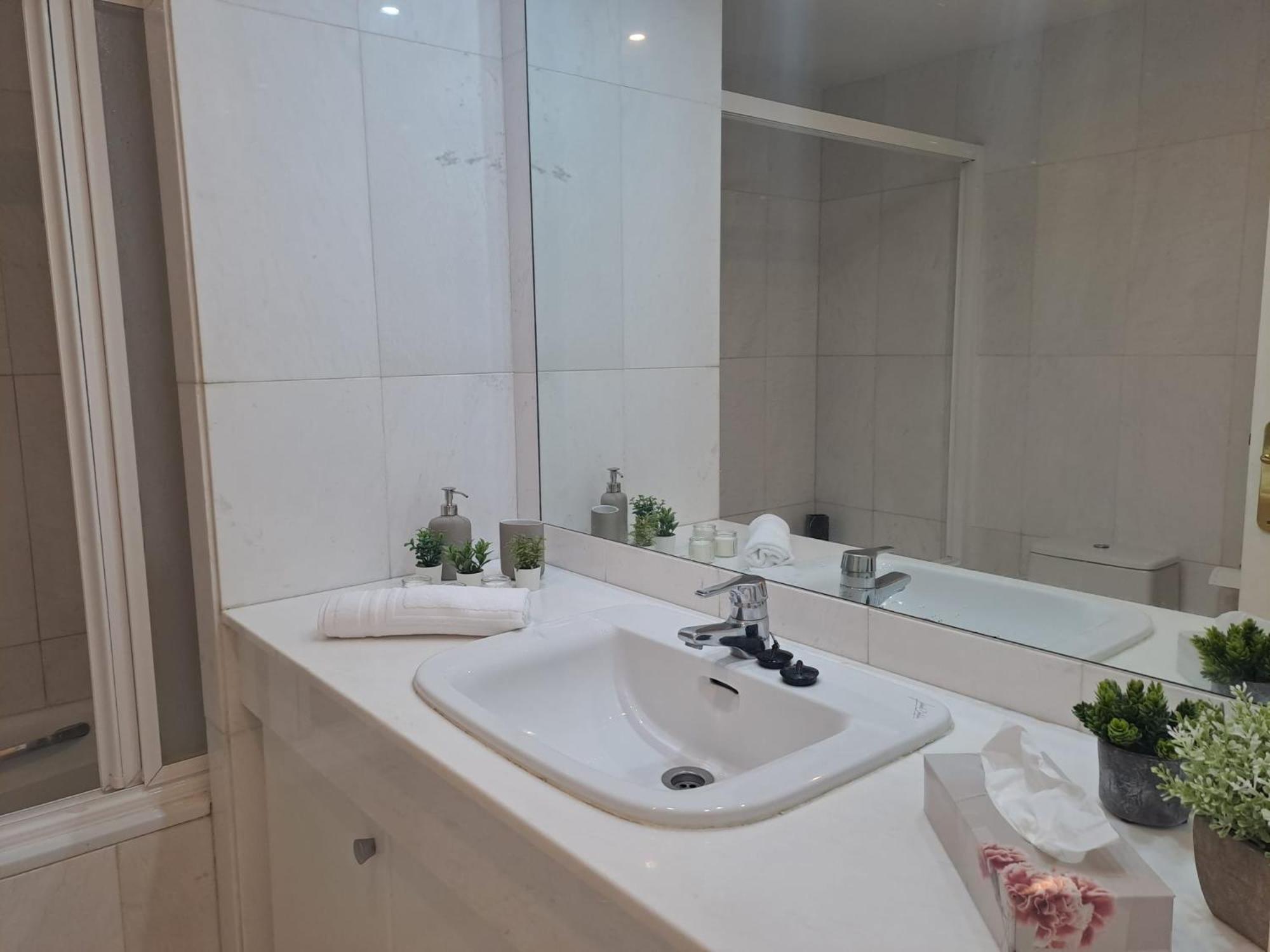 Luminous Apartment In Playas Del Duque , Puerto Banus By Holidays & Home Marbella Exterior foto